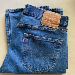 Levi's Mens 501 31 x 34 Buttonfly  jeans